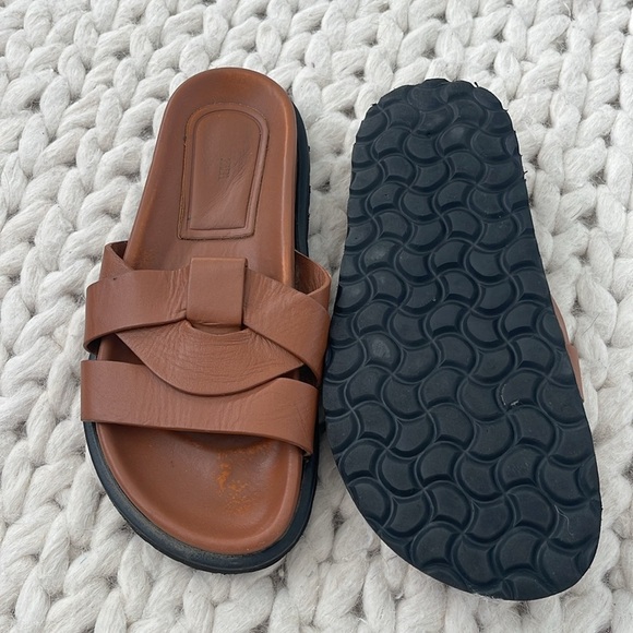 ZARA FLAT CROSS LEATHER SANDALS SIZE 5 - Picture 5 of 6